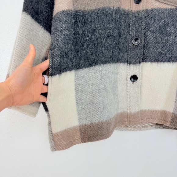 ZARA Oversized Plaid Shacket Jacket Size M Wool Blend Fringe Back Neutral Cozy - Picture 5 of 14